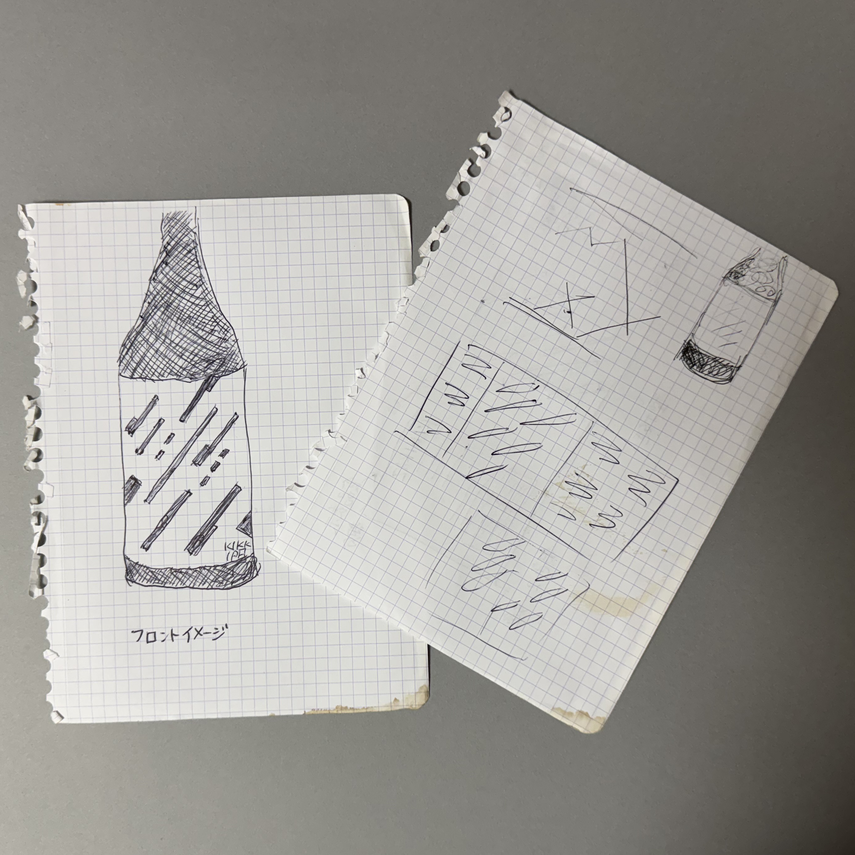 最初の手書きラフ